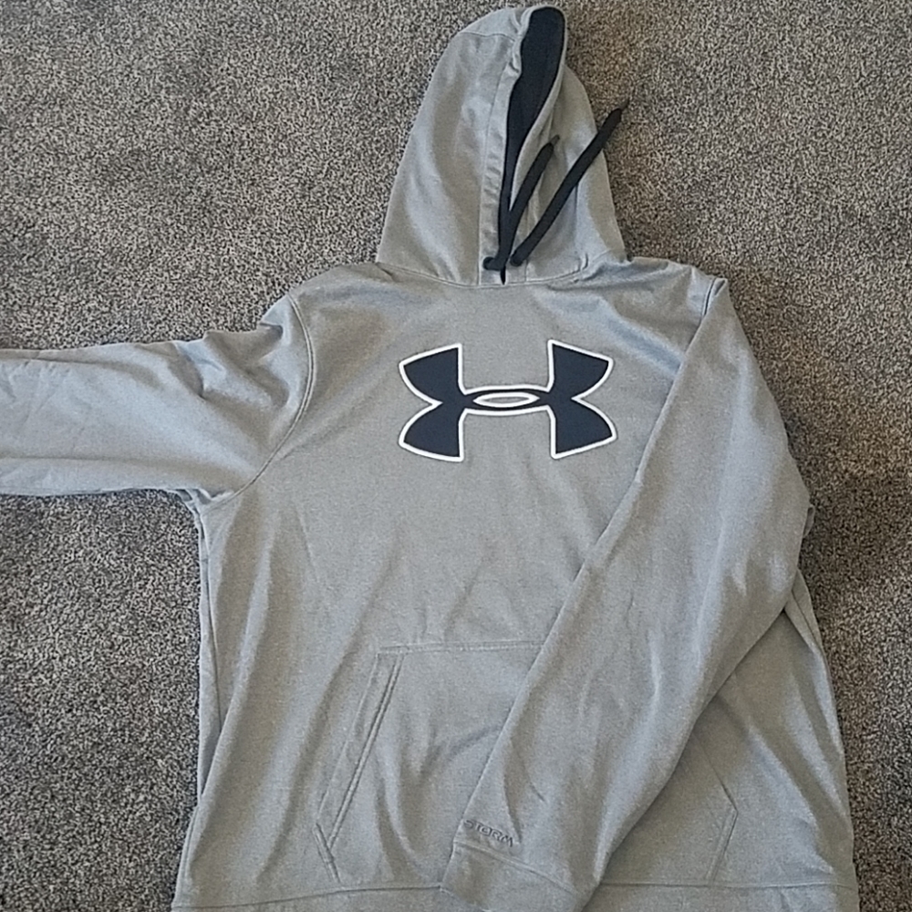 Men's UA sweatshirt
